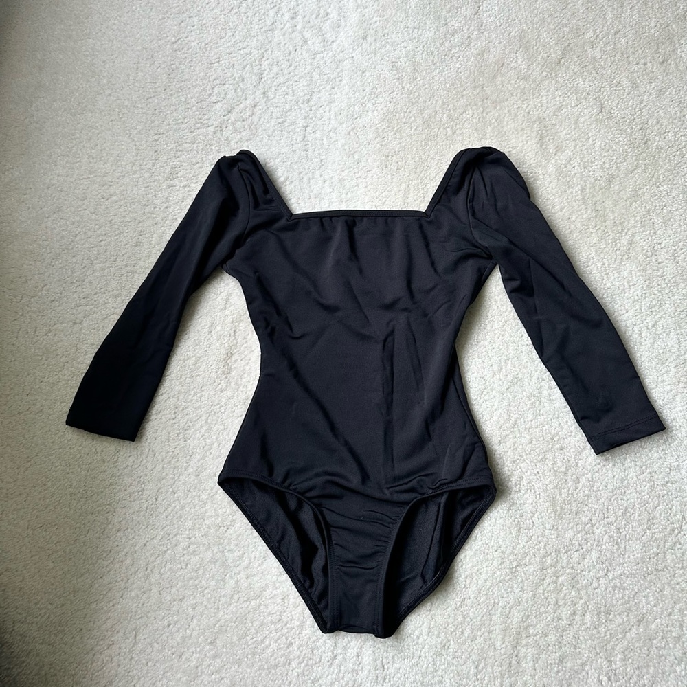 Mariia 3/4 sleeve, square neck leotard